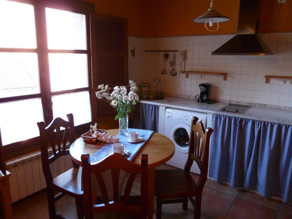 Apartamentos Rurales Casona De Lolo Caunedo Esterno foto
